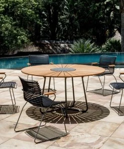 5 Seater Outdoor Circle Dining Table Set By Houe