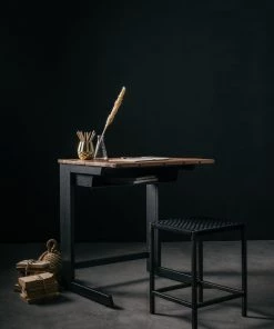 Kleo Fokus Mixed Hardwood & Powdercoated Metal Compact Desk