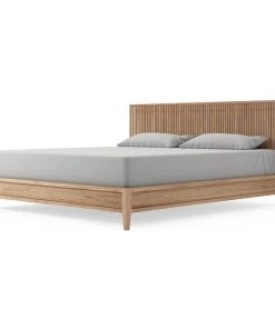 Karpenter Koppar Light Queen Bed - European Oak INDOOR